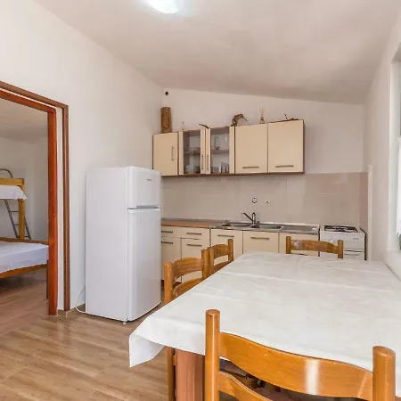 Comfy In With Terrace Сasa de vacaciones
